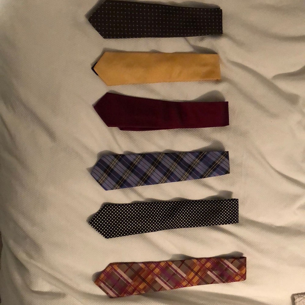 Bundle of ties
